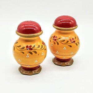 Demdaco Bienvenue Ceramic Salt Pepper Shakers